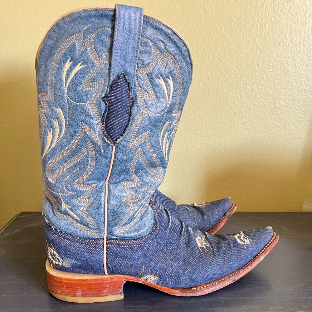 White Diamond Western Distressed Denim Cowboy Boots Size 7